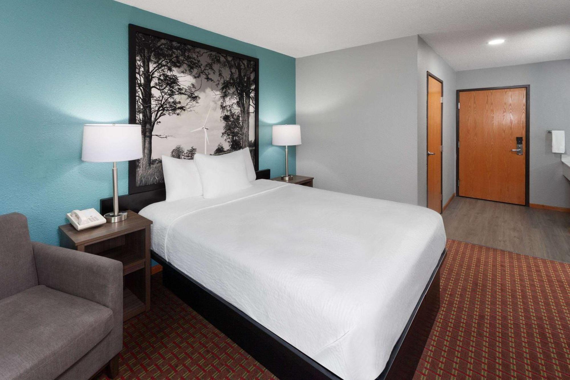 Super 8 By Wyndham Mchenry Fox Lake Area Luaran gambar